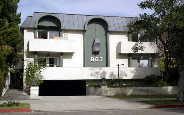 907 7th St in Santa Monica, CA - Foto de edificio