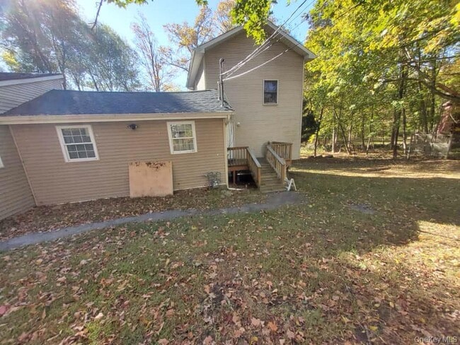 422 Spring St