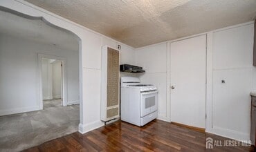 29 Smith St in Sayreville, NJ - Building Photo - Building Photo