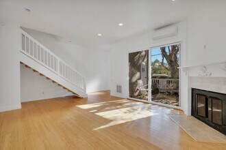 28348 Rey De Copas Ln in Malibu, CA - Building Photo - Building Photo