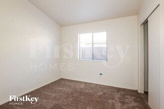 17750 N White Horse Trail in Surprise, AZ - Building Photo - Building Photo