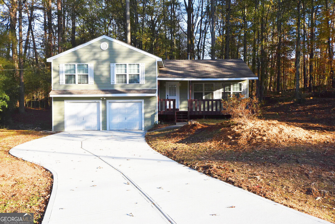 105 Lakeview Ln in Fayetteville, GA - Building Photo