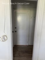 17 Landscape Ave in Yonkers, NY - Building Photo