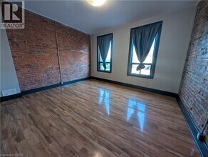 473 King St W in Hamilton, ON - Building Photo - Building Photo