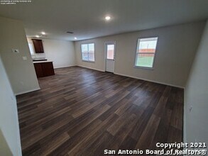 743 Retama Pass in San Antonio, TX - Building Photo - Building Photo