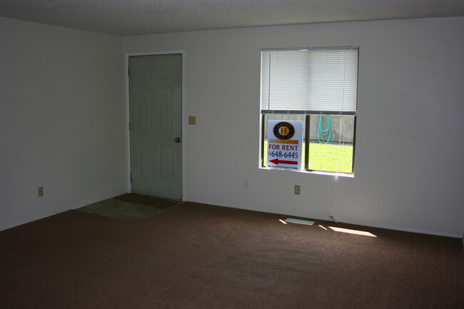 3112 Brittany Dr in Forest Grove, OR - Building Photo - Building Photo