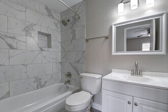 853 Rock Springs Dr in Las Vegas, NV - Building Photo - Building Photo