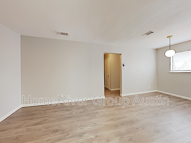 3011 Matador Dr in Austin, TX - Building Photo - Building Photo