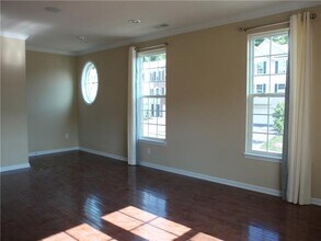 325 Broadstone Dr in Mars, PA - Building Photo - Building Photo