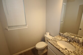 8419 27th St Ct E in Edgewood, WA - Building Photo - Building Photo