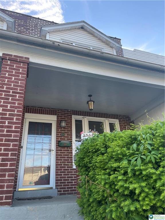 property at 934 N 6th St