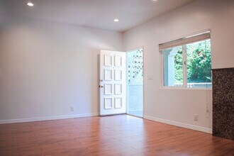 12 Andarrios, Unit 12 in Rancho Santa Margarita, CA - Building Photo - Building Photo
