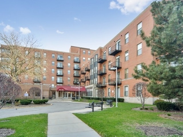 property at 5200 S Ellis Ave