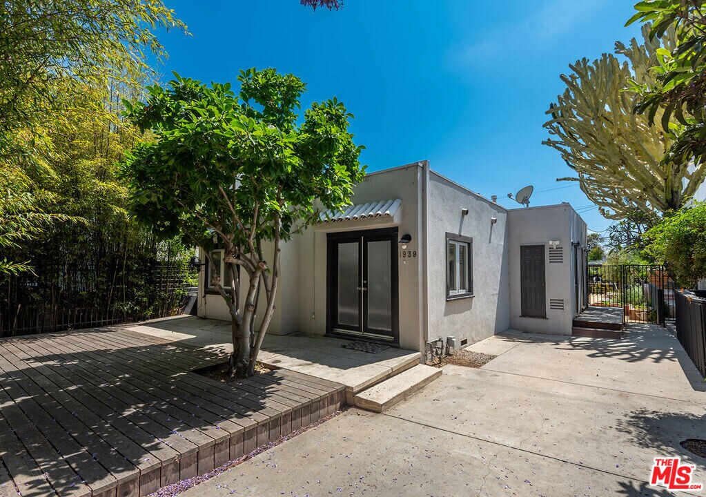 1939 Purdue Ave in Los Angeles, CA - Building Photo