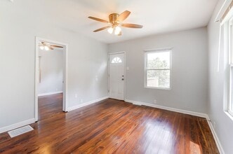 932 Spring St in Covington, KY - Building Photo - Building Photo