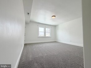 1709 Trinidad Ave NE, Unit 3 in Washington, DC - Foto de edificio - Building Photo