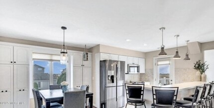 104 Catherine Ln in Stafford Township, NJ - Building Photo - Building Photo