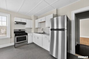 1482 Corbin Ave in New Britain, CT - Building Photo