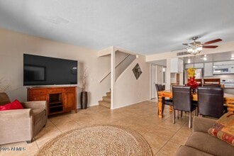 3030 N Hayden Rd, Unit Hayden Rd in Scottsdale, AZ - Building Photo - Building Photo