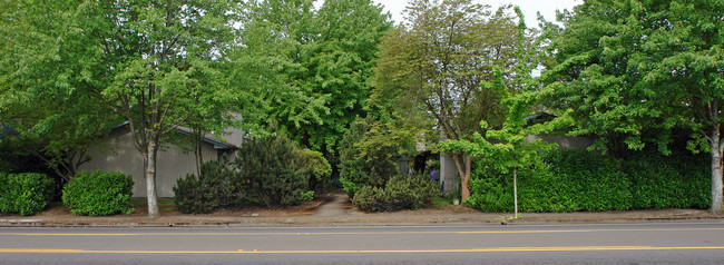 1304-1342 Chambers St in Eugene, OR - Building Photo - Building Photo