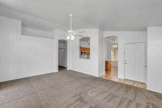 1673 E Tremaine Ave in Gilbert, AZ - Building Photo - Building Photo