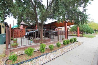 712 Zebra Dr in Laredo, TX - Foto de edificio - Building Photo
