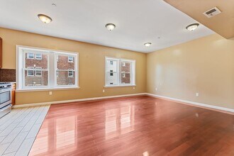 39 North Burnett Steet in East Orange, NJ - Building Photo - Building Photo