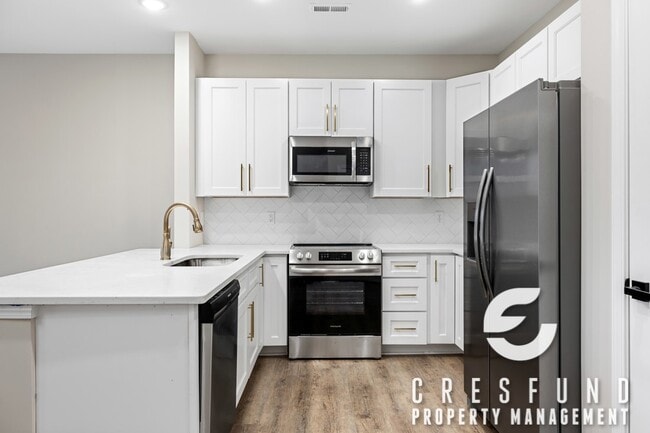 Lakeshore Harbour in Fayetteville, NC - Building Photo - Building Photo