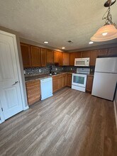 1100 N Brown Ave in Springfield, MO - Building Photo - Building Photo