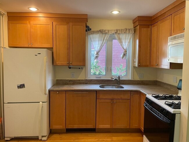 40 Butts St in Newton, MA - Building Photo - Building Photo