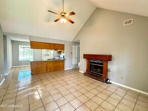 10233 Curtis Dr in Olive Branch, MS - Building Photo - Building Photo