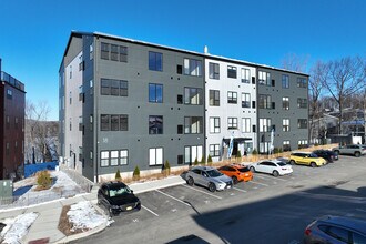 Edgewater Place in Beacon, NY - Building Photo - Building Photo