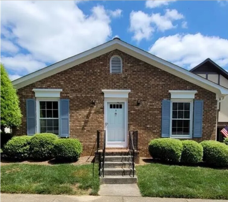 4930 Tower Rd in Greensboro, NC - Building Photo