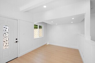 1338 Ruberta Ave in Glendale, CA - Foto de edificio - Building Photo