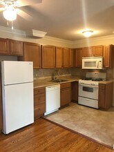 627 N Nelson St in Arlington, VA - Foto de edificio - Building Photo