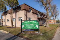 Indian Village Apartments in Lincoln Park, MI - Foto de edificio - Building Photo