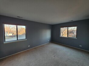 301 Pembridge Ln in Schaumburg, IL - Building Photo - Building Photo