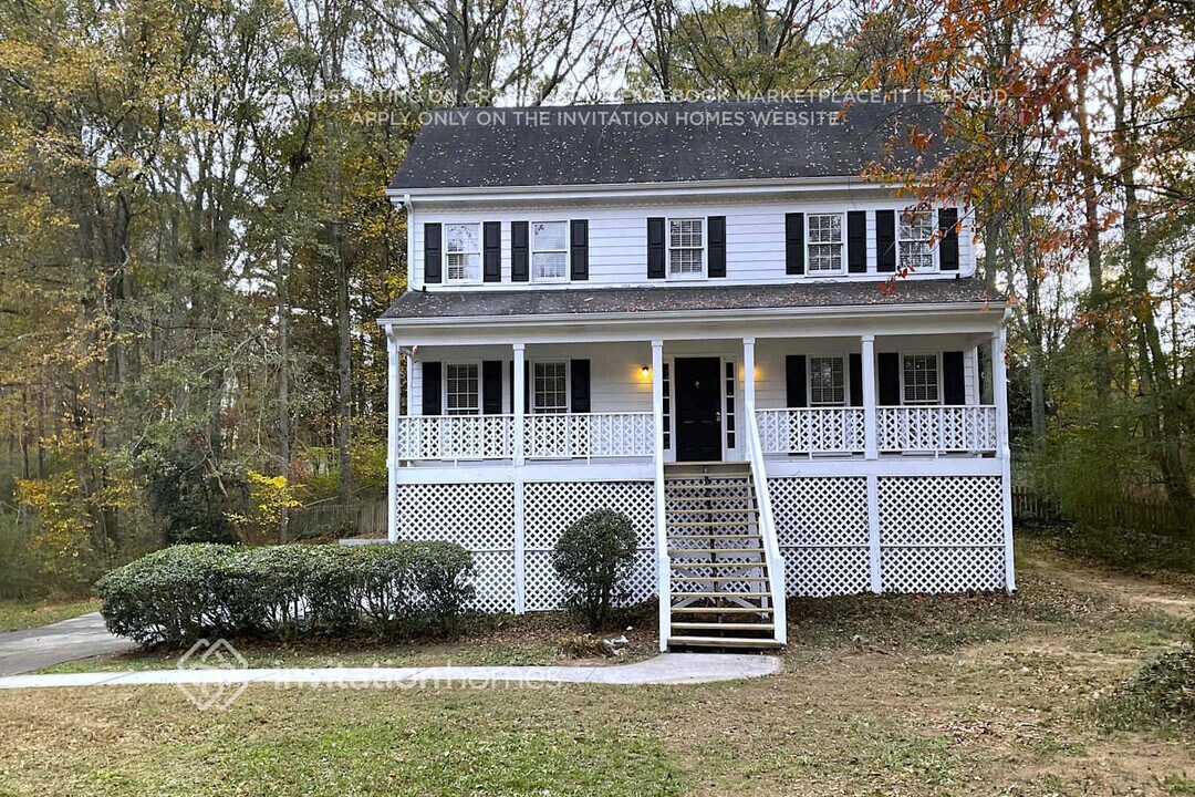 1515 Summit Chase Dr SW in Snellville, GA - Foto de edificio