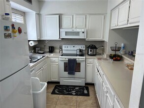 5617 Ashton Lake Dr in Sarasota, FL - Building Photo - Building Photo