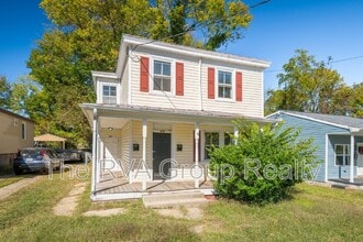 929 Farmer St in Petersburg, VA - Building Photo - Building Photo