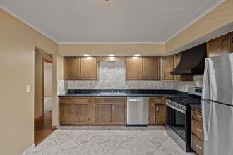 1039 N Harlem Ave in Oak Park, IL - Building Photo - Building Photo