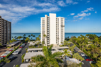 Gulfside in Naples, FL - Foto de edificio - Building Photo