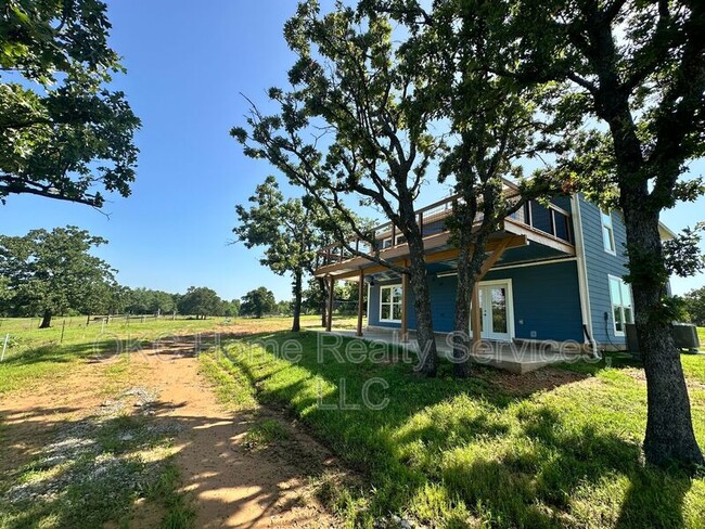 property at 14701 SE 36th St