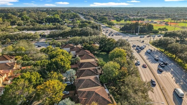5955 SW 99th Terrace in Cooper City, FL - Building Photo - Building Photo