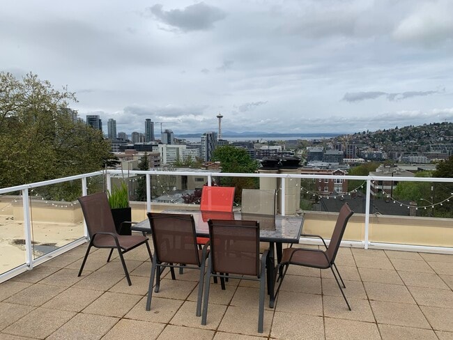 511 E Roy St, Unit 303 in Seattle, WA - Building Photo - Building Photo