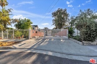 10349 Hillhaven Ave in Los Angeles, CA - Building Photo