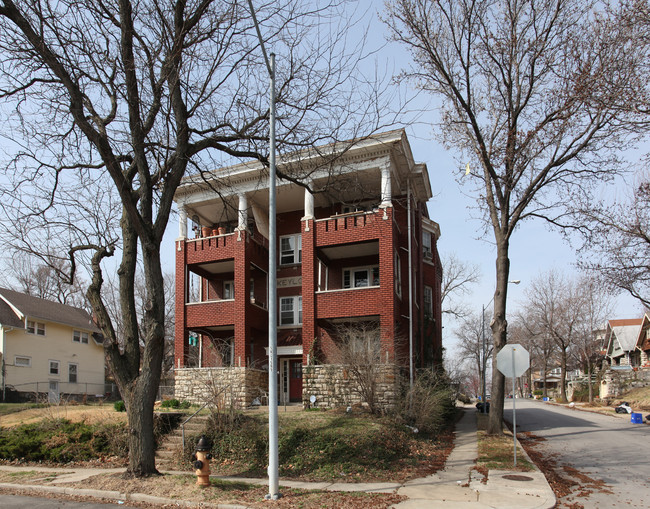 4200-4202 Harrison St in Kansas City, MO - Building Photo - Building Photo