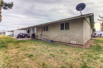 1704 S 12th Ave in Yakima, WA - Building Photo - Building Photo