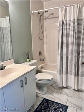 820 New Waterford Dr in Naples, FL - Building Photo - Building Photo