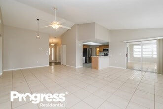 7618 Summertree Ln in New Port Richey, FL - Building Photo - Building Photo